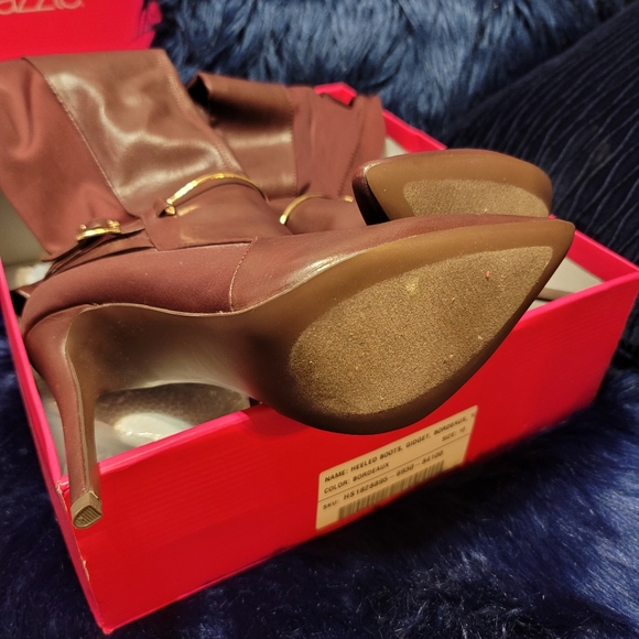 Ladies Burgandy High Fashionable Boots - Picture 8 of 16